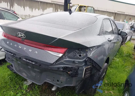 2024 Hyundai Elantra Sel z USA, uszkodzony, nr VIN KMHLM4DG8RU765121